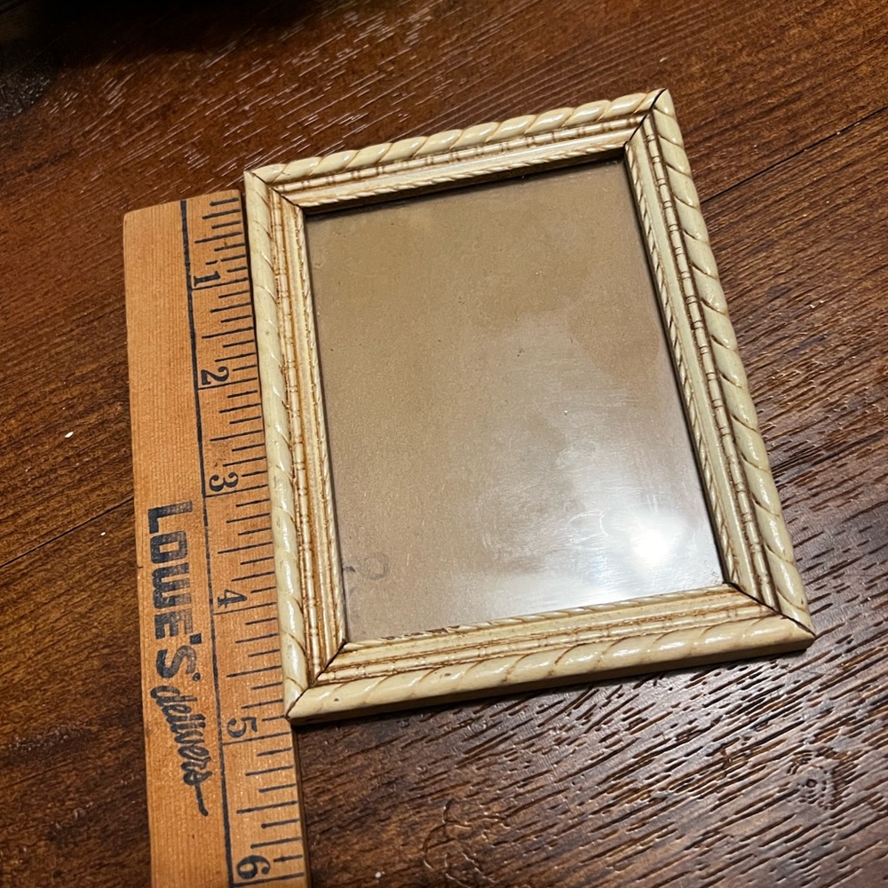 Antique Small Wooden Ornate Cottagecore Picture Frame Cream Tan 3x4 - Picture 9 of 9